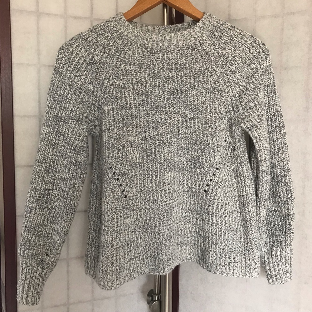 GAP Gray Knit Sweater, Size Medium